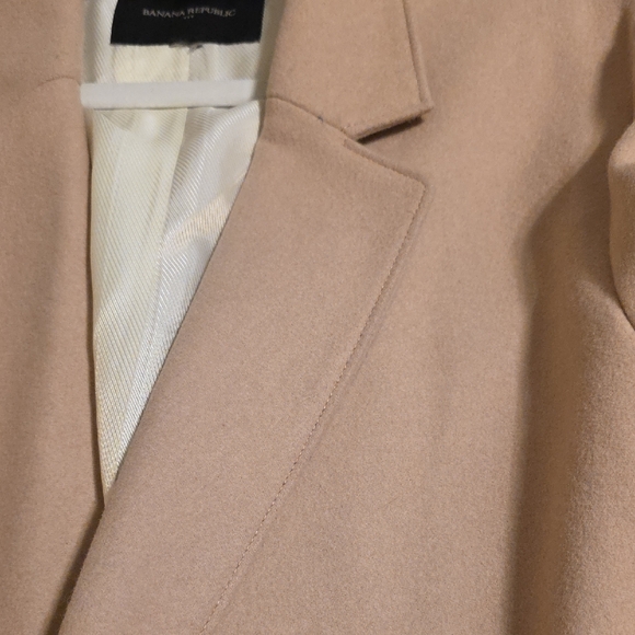 Banana Republic Beige Trench Coat - Picture 4 of 5